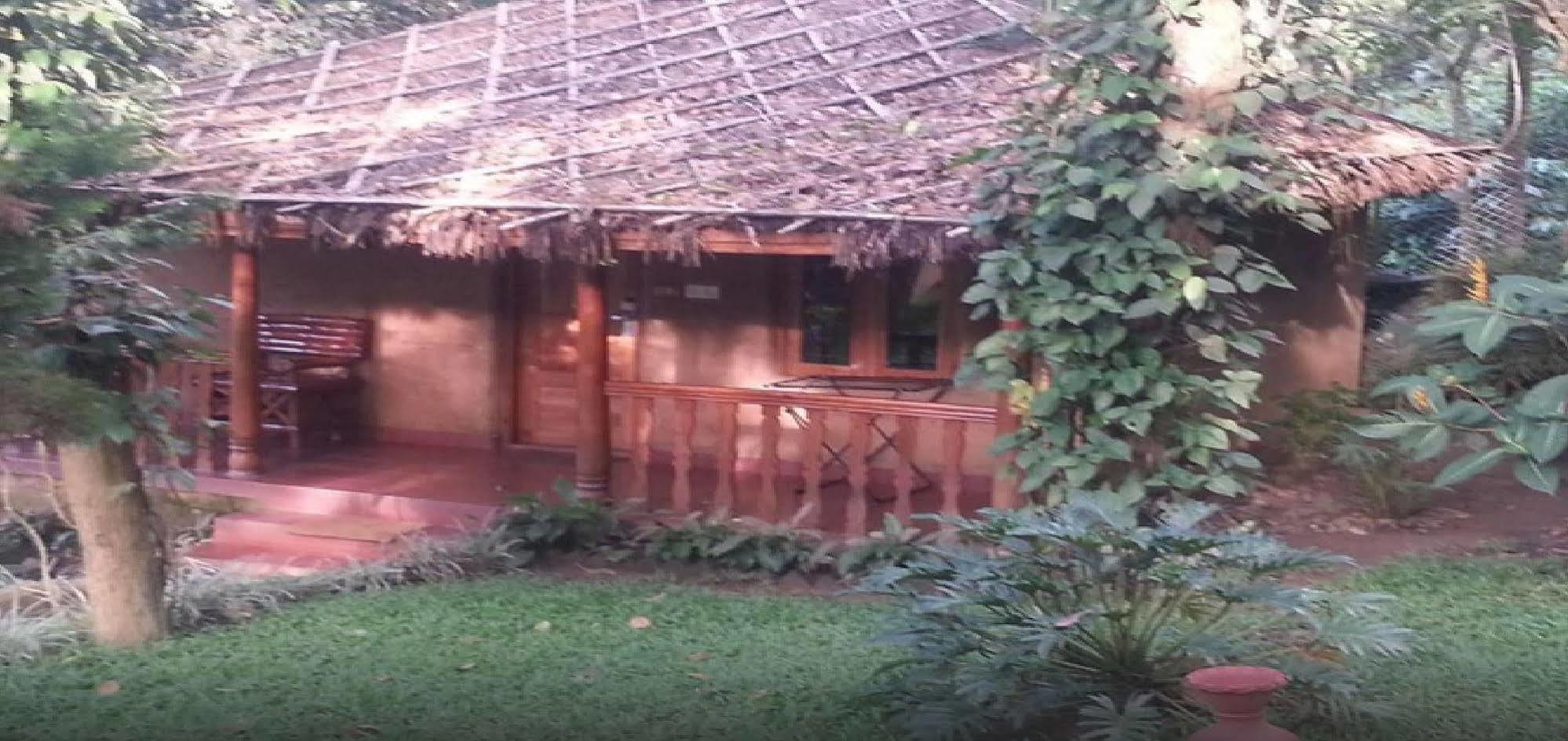 Hotel Woods N Spice - Thekkady Kumily Exterior foto